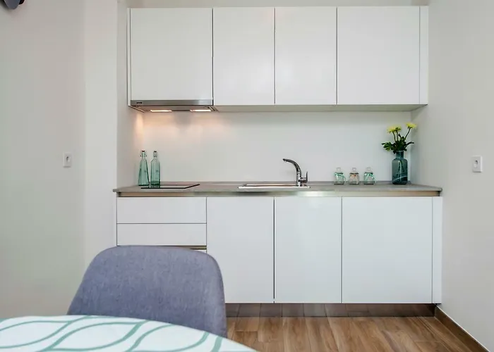 아파트 Loki 로비니